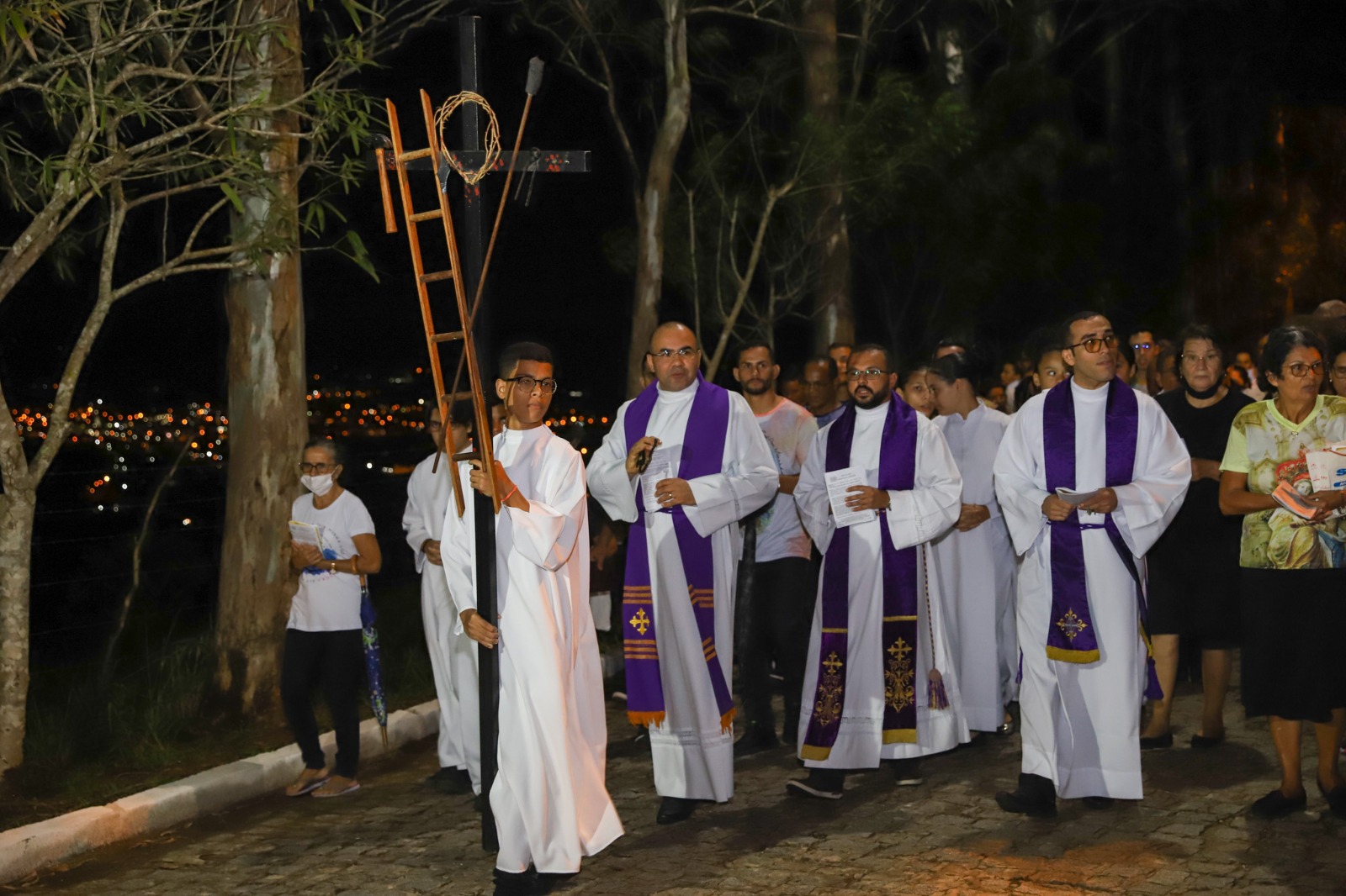 Igreja Católica mantém tradição da Via Sacra na Serra do Cabral