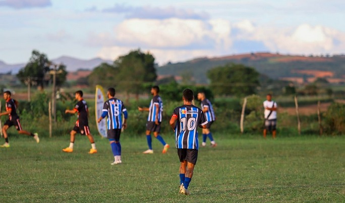 Jogos de ida da semifinal do Campeonato de Futebol de Campo são realizados em Simão Dias