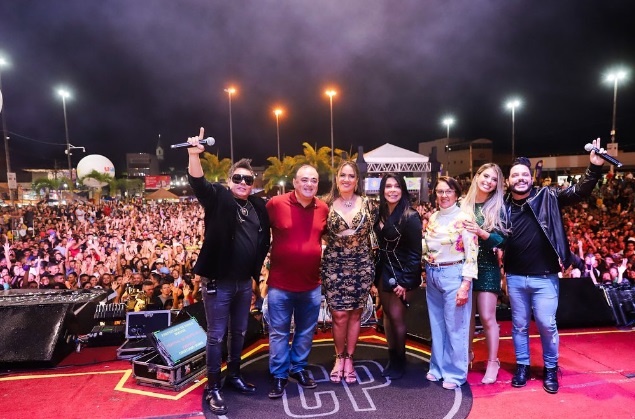 Calcinha Preta doa todo cachê de show em Simão Dias para compra de  cestas básicas