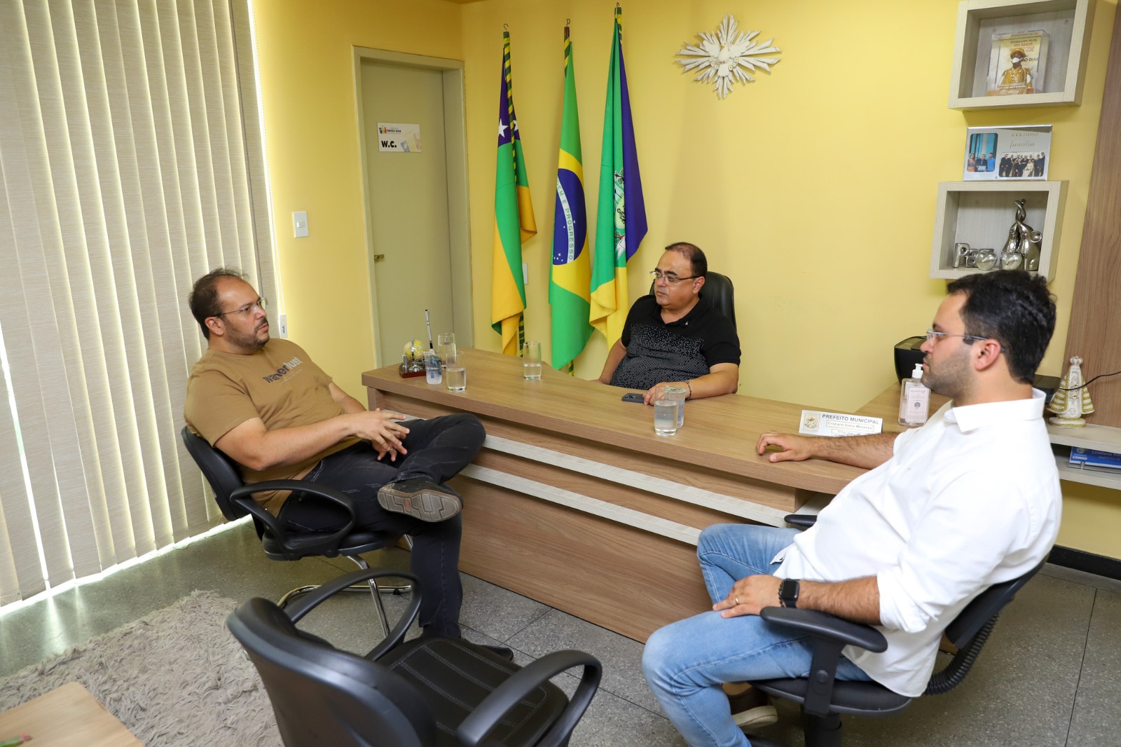 Prefeito Cristiano Viana debate demandas de Simão Dias com o deputado Thiago de Joaldo