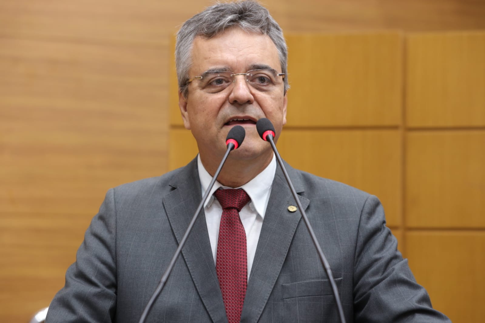 Luciano Pimentel destaca retorno aos trabalhos e evento em Simão Dias