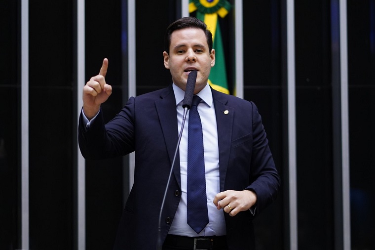 Deputado Rodrigo Valadares diz que está “desconfortável” e com as “mãos atadas” no União Brasil