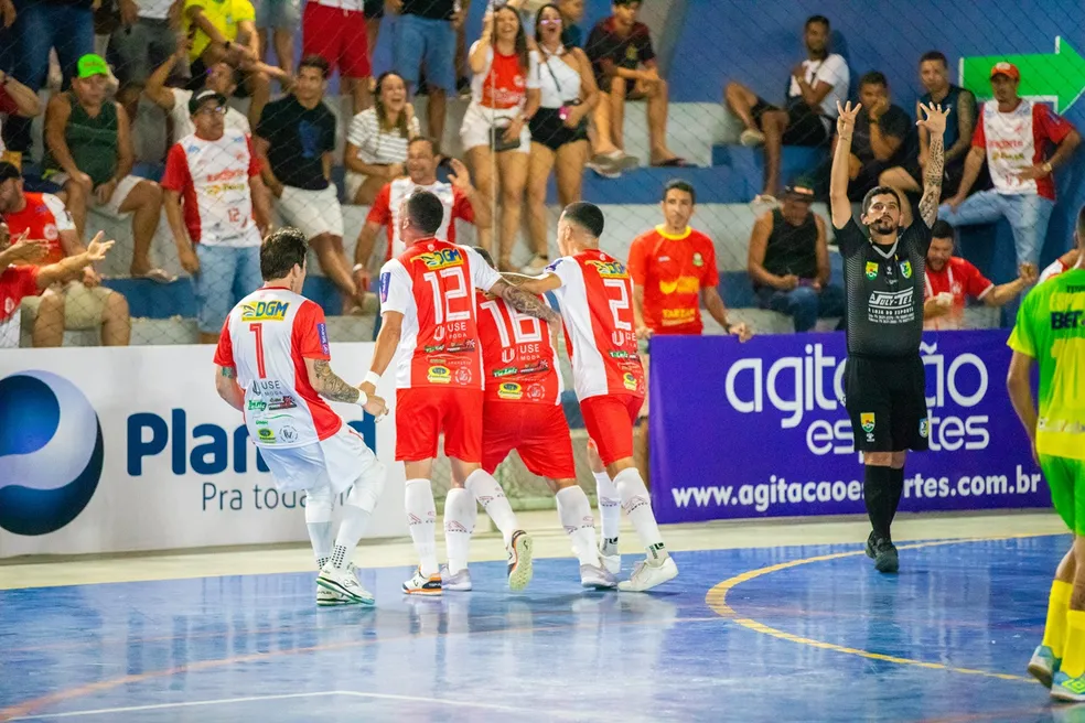 Seleção de Pinhão vence seleção de Tobias Barreto no jogo de ida das semis da Copa TV Sergipe de Futsal