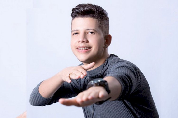 Cantor tobiense Nadson O Ferinha ganha Prêmio Multishow com a música Sinal